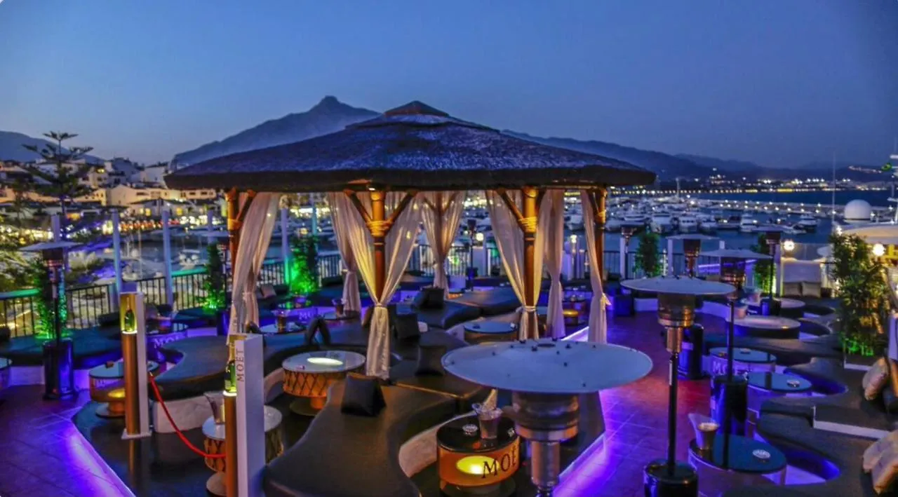 Hotel apartamentowy Puerto Banus Beach Apartments Marbella