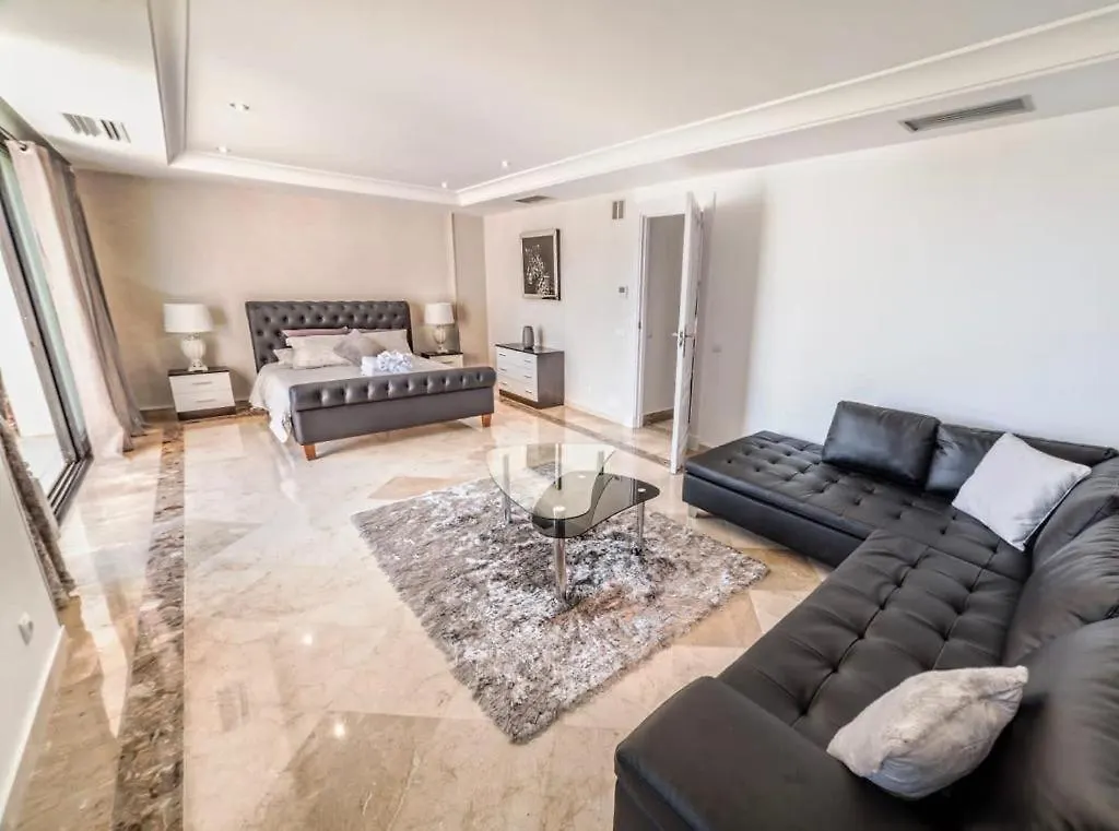 Apartahotel Puerto Banús Beach Apartments Marbella