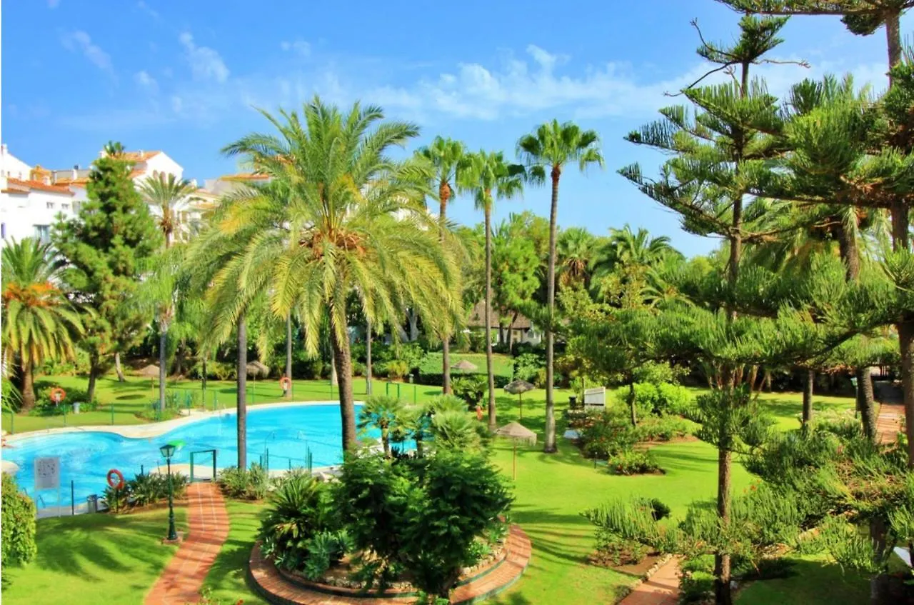 Apartahotel Puerto Banús Beach Apartments Marbella