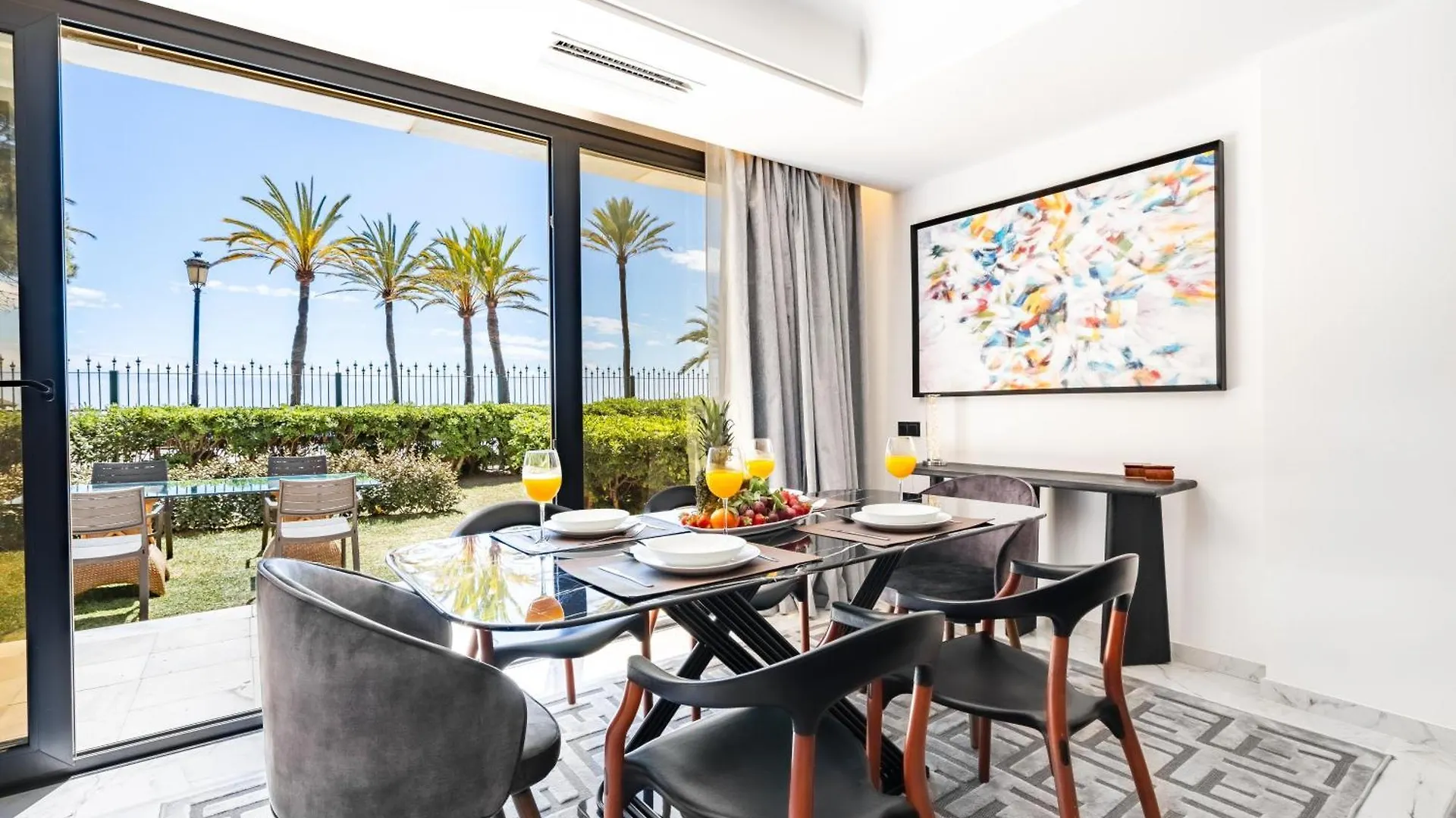 Puerto Banus Beach Apartments Marbella