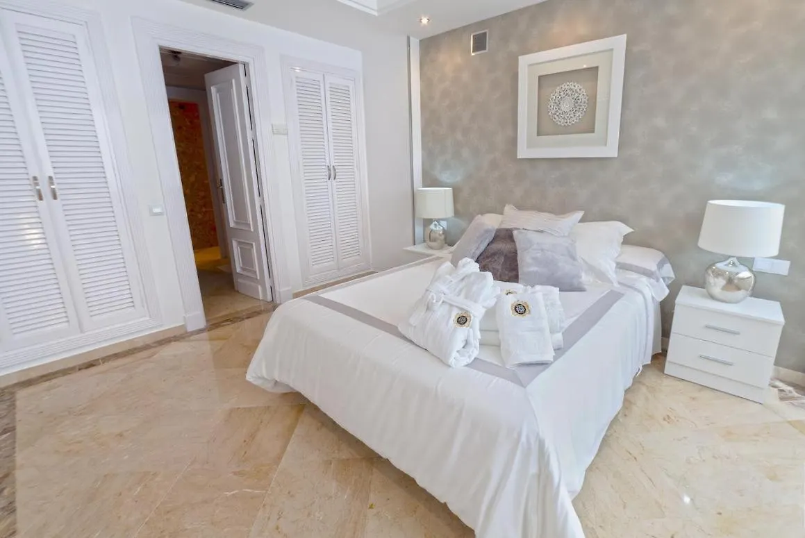 Puerto Banús Beach Apartments Marbella Apartahotel
